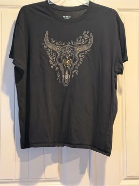 Torrid Black Short-Sleeve Tee with Metallic Embellished & embroidery Bull Skull